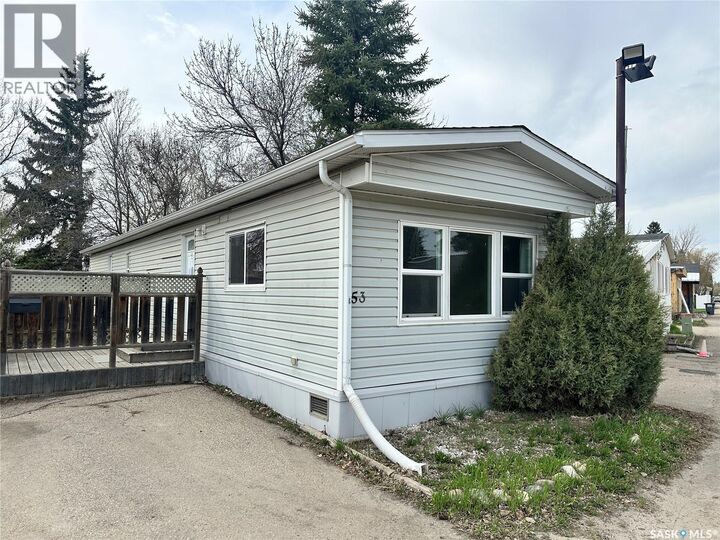 Property Photo:  53 219 Grant Street  SK S7N 2A5 