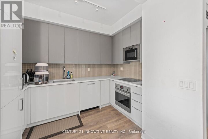 Property Photo:  2908 7 Highway 2504  ON L4K 0K5 