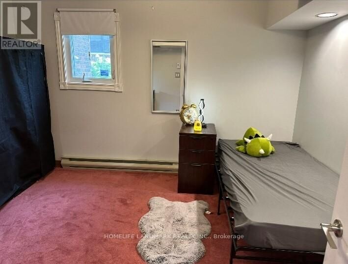Property Photo:  583 Edinburgh Road South (Bedroom)  ON N1G 4G9 