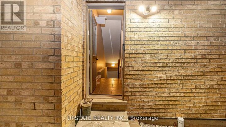 Property Photo:  91 Lloyd Sanderson Drive (Lower)  ON L6Y 0X3 