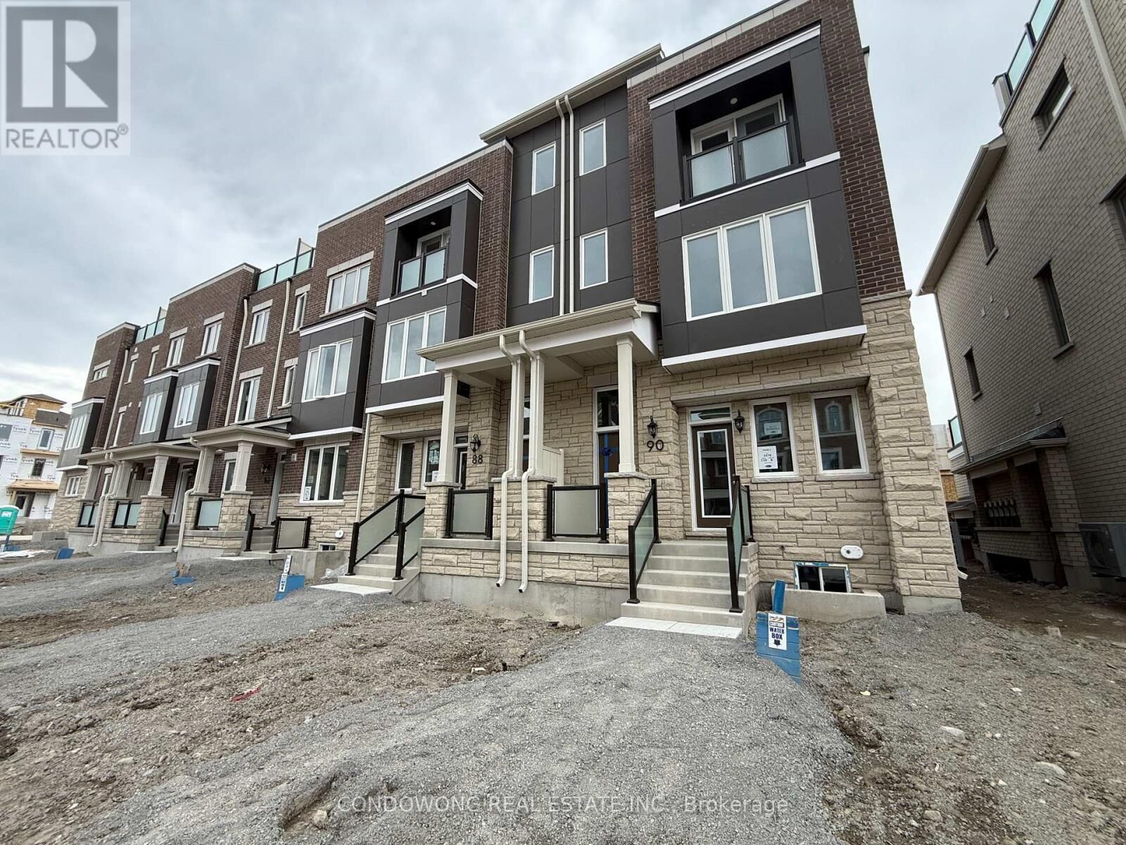 Property Photo:  90 Avani Avenue  ON L6C 3S6 