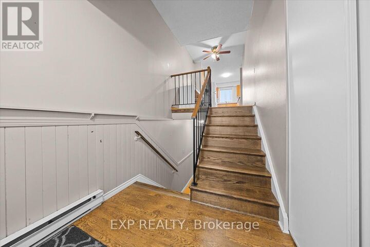 Property Photo:  140 Castlegreen Private  ON K1T 3N2 