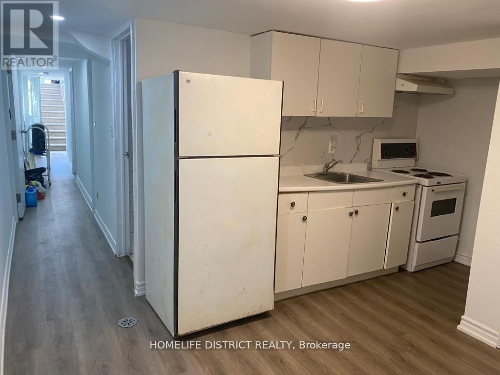 Property Photo:  135 Emerson Avenue  ON M6H 3T2 