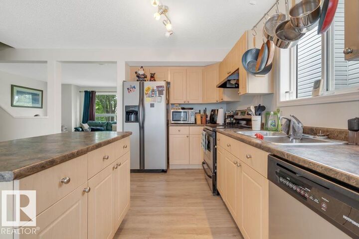 Property Photo:  57 Suntree Promenade  AB T9E 8R8 