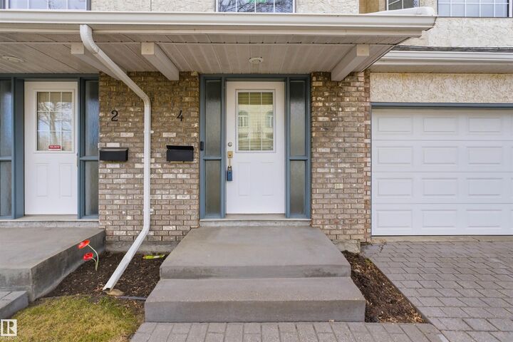 Property Photo:  90 Liberton Drive 4  AB T8N 5Z6 