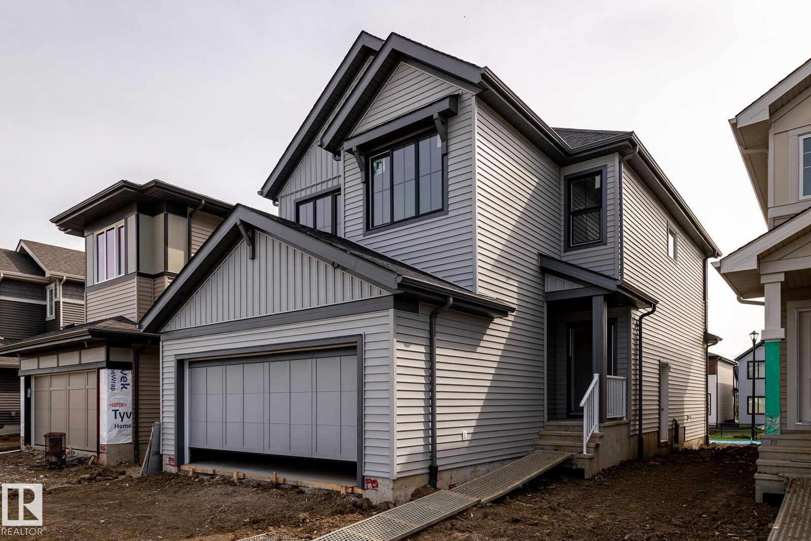 Property Photo: 5025 Cawsey Link SW AB T6W 4M6