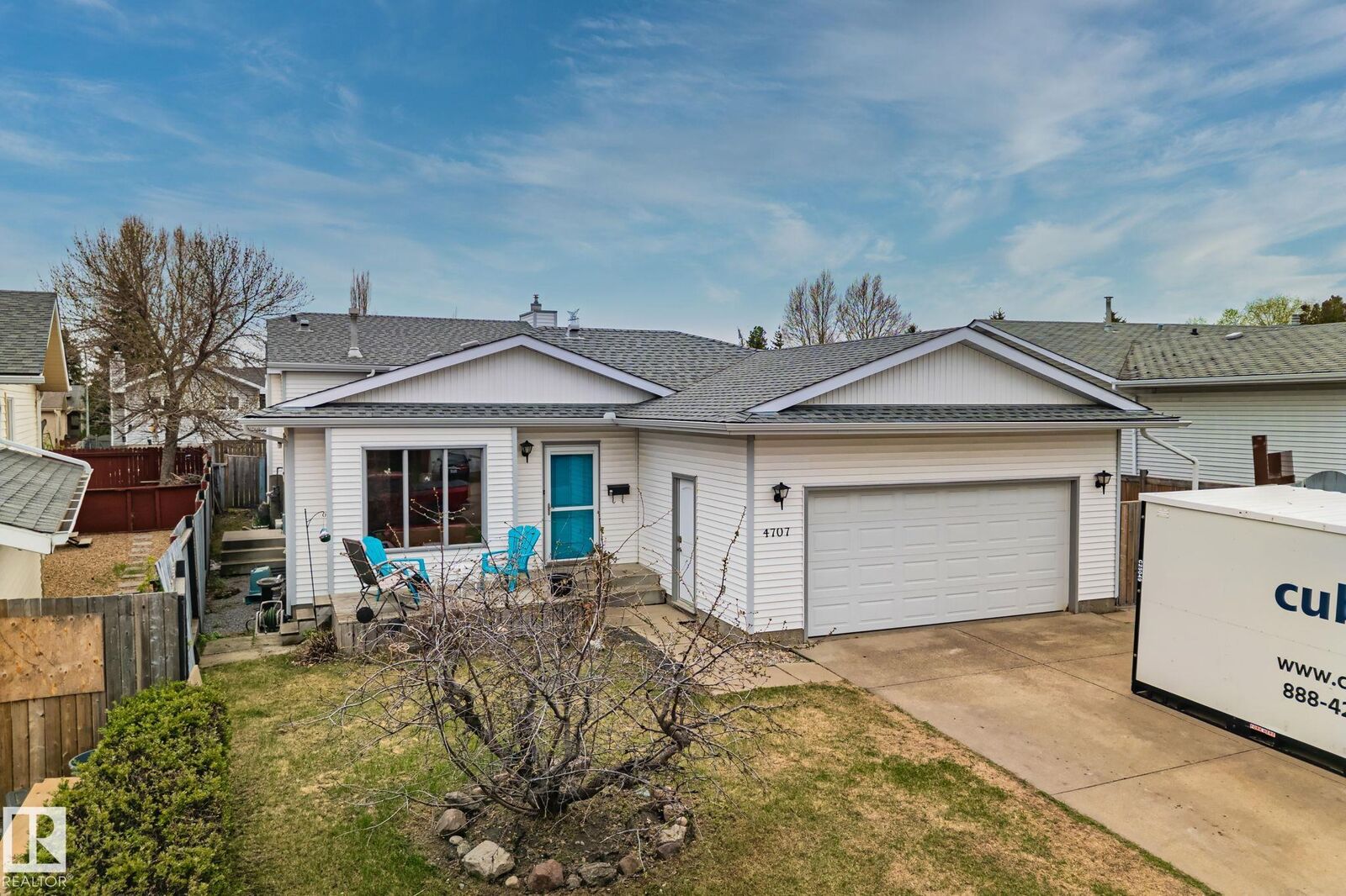 Property Photo:  4707 10A Avenue NW  AB T6L 4E4 