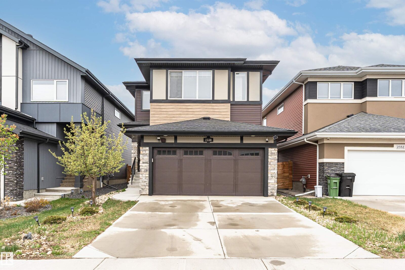 Property Photo: 2330 Kelly Circle SW AB T6W 4K2