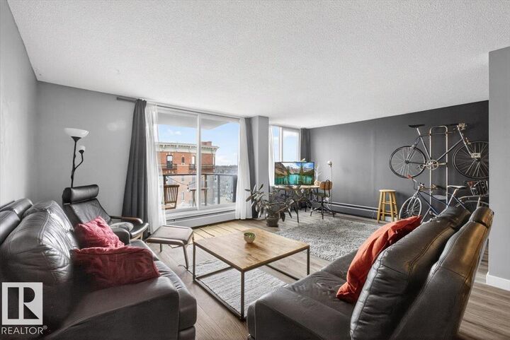 Property Photo: 10011 116 St NW 405 AB T5K 1V4