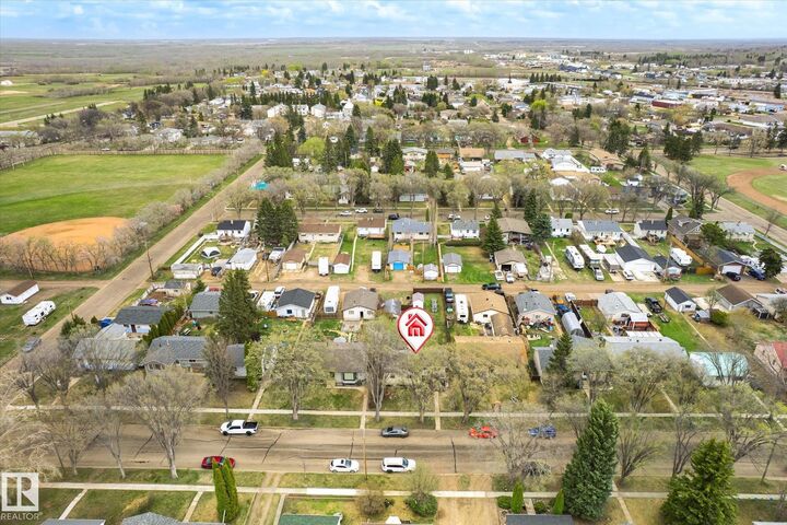 Property Photo:  5131 53 Street  AB T0A 2W0 