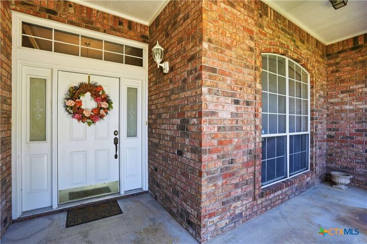 Property Photo:  2117 Lakeview Loop  TX 76543 