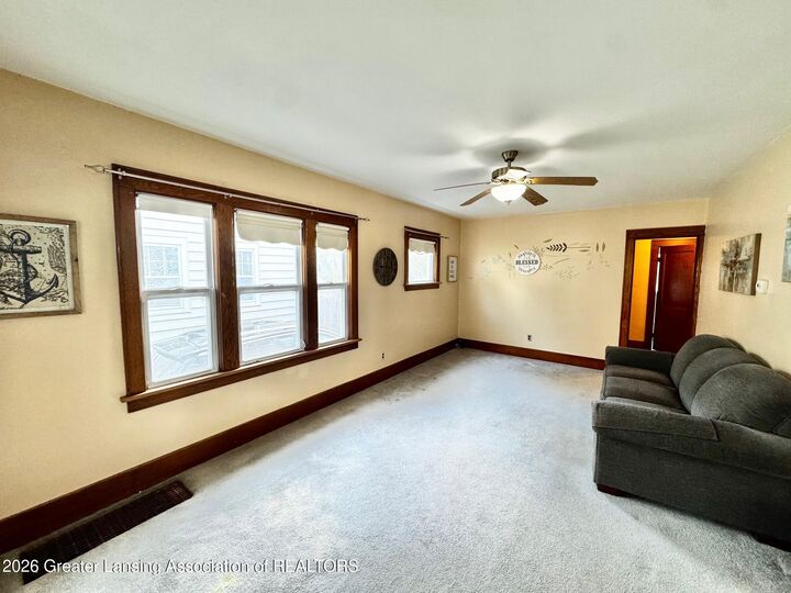 Property Photo:  1019 N Jenison Avenue  MI 48915 