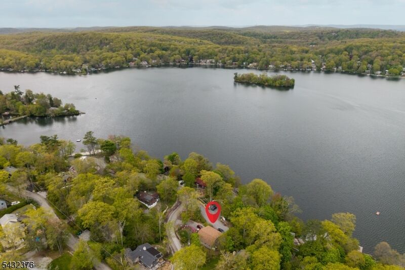 Property Photo:  1052 Lakeside Dr East  NJ 07422 