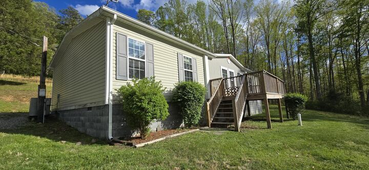 Property Photo: 99 Rocky Hollow Rd WV 24985