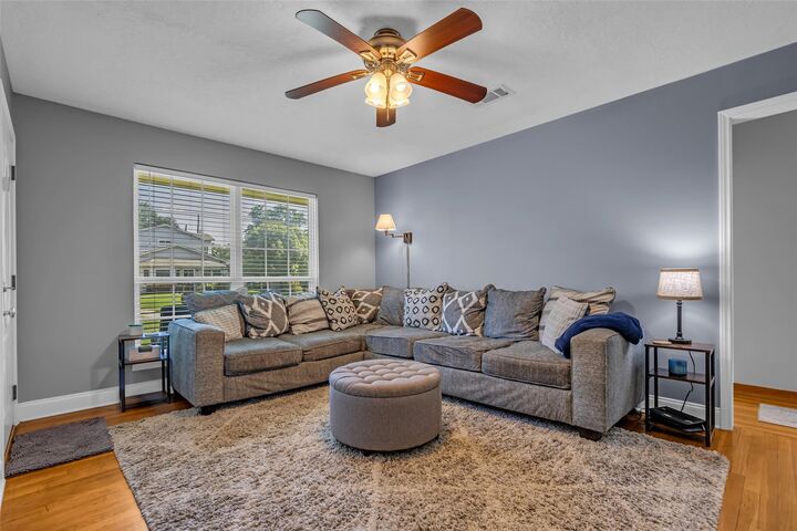 Property Photo: 5129 Nina Lee Lane TX 77092