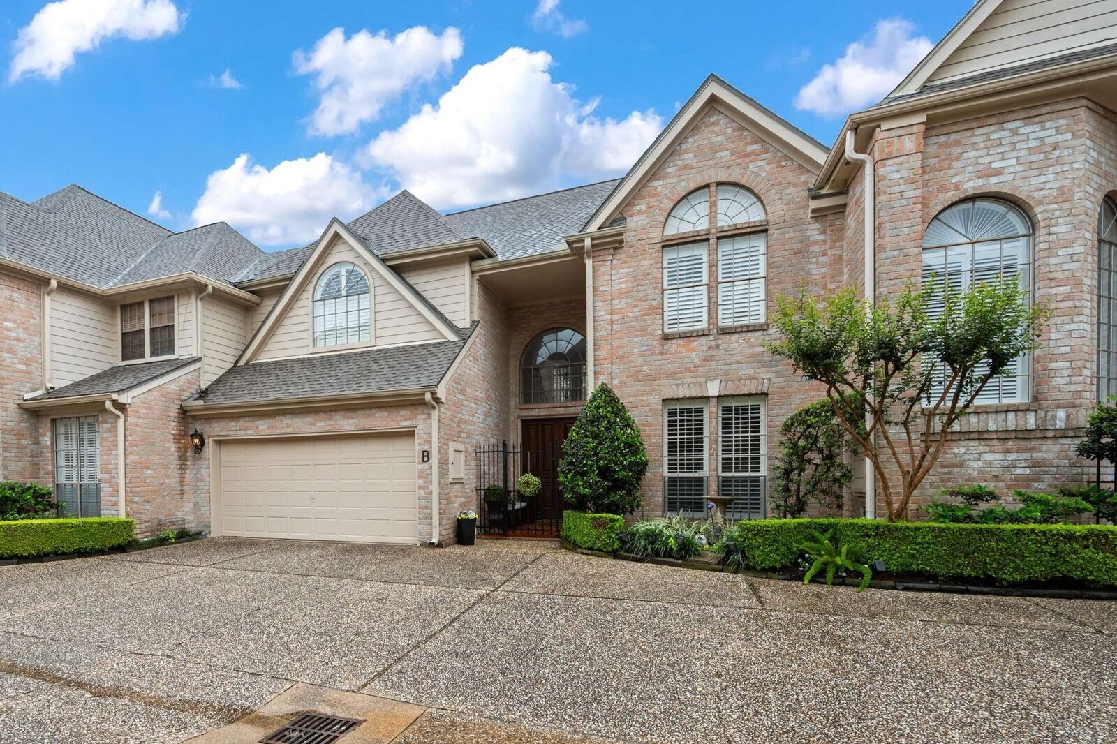 Property Photo:  2514 Potomac Drive B  TX 77057 