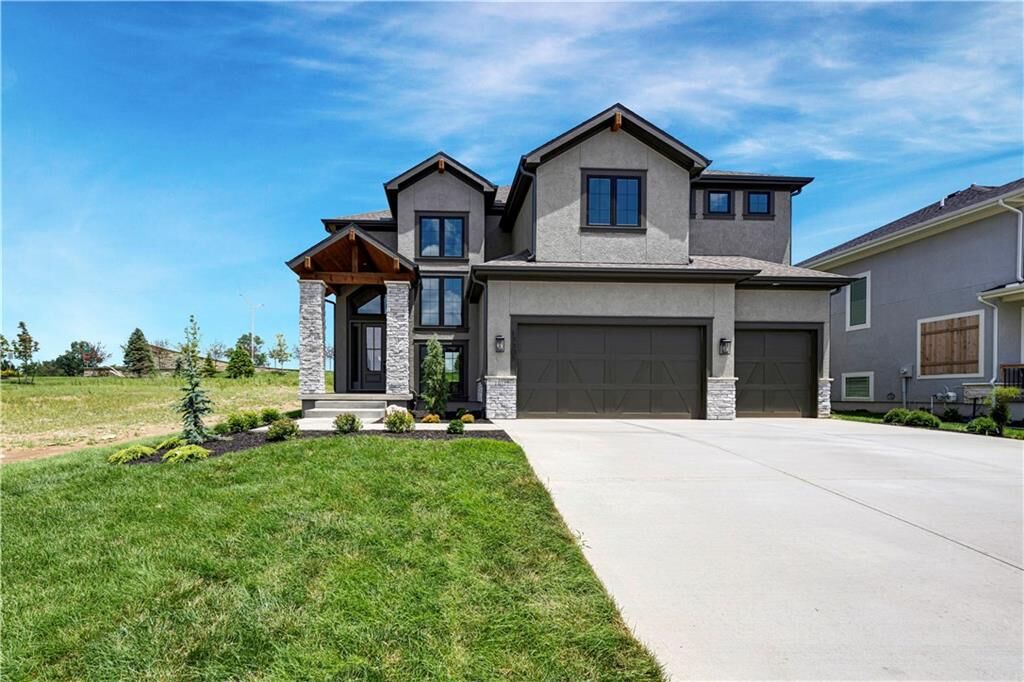 Property Photo:  17305 Earnshaw Street  KS 66221 