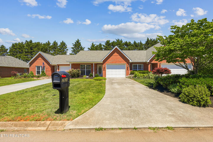 Property Photo:  2924 Dominion Drive  TN 37803 