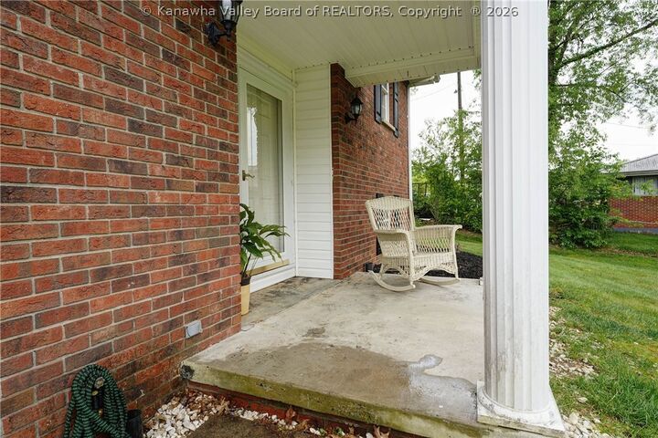 Property Photo:  108 Elm Street  WV 25071 