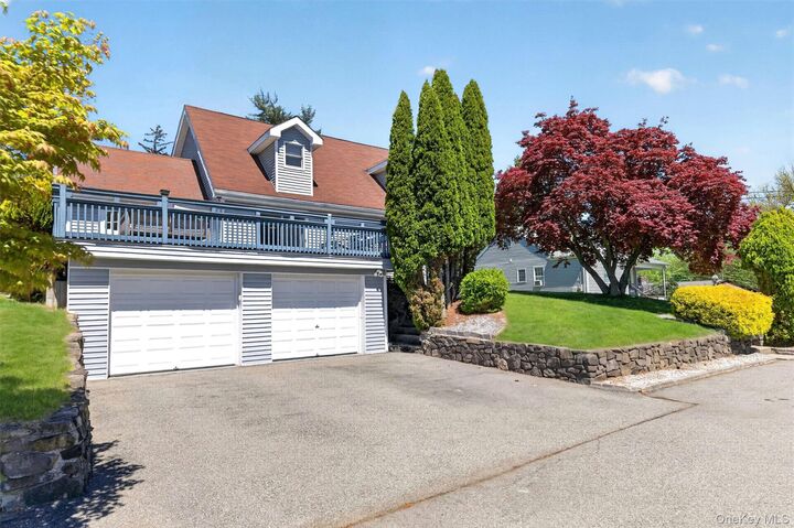 Property Photo:  5 Arlington Court  NY 10548 