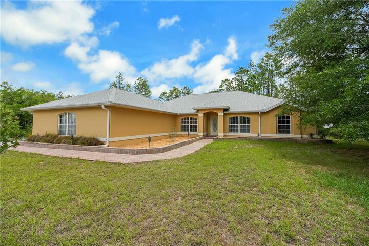 Property Photo: 20831 SW 59th Lane FL 34431