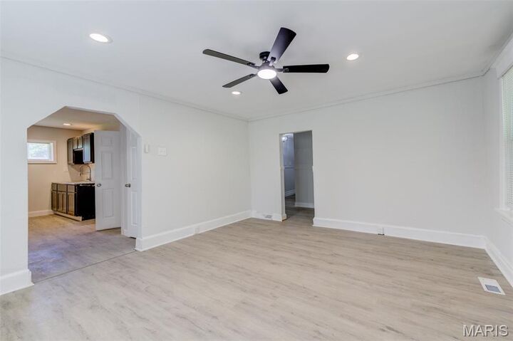 Property Photo:  7200 Jenwood Avenue  MO 63136 