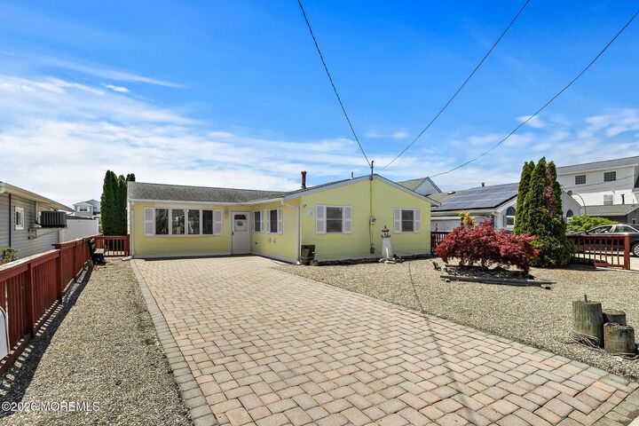 Property Photo:  15 Lake Singleton Court  NJ 08087 