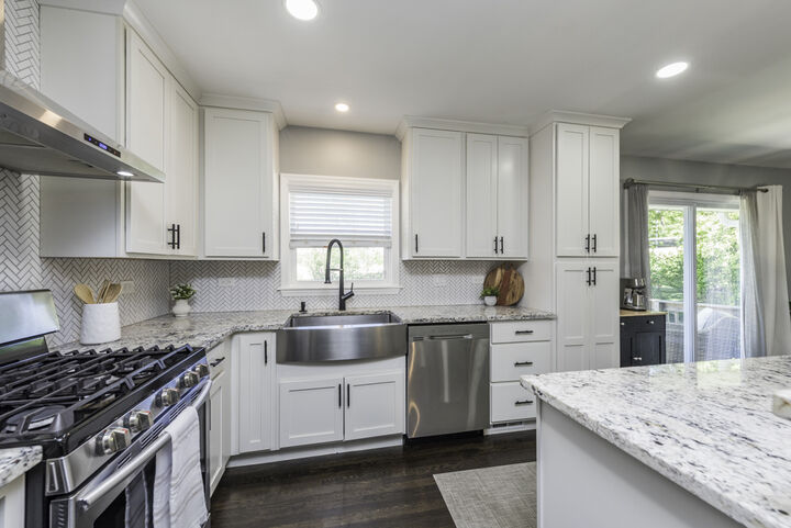 Property Photo:  2308 Carriage Lane  IL 60046 