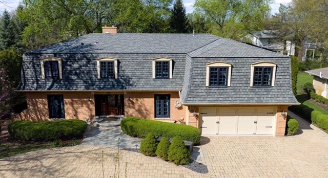 Property Photo:  39 Mockingbird Lane  IL 60523 