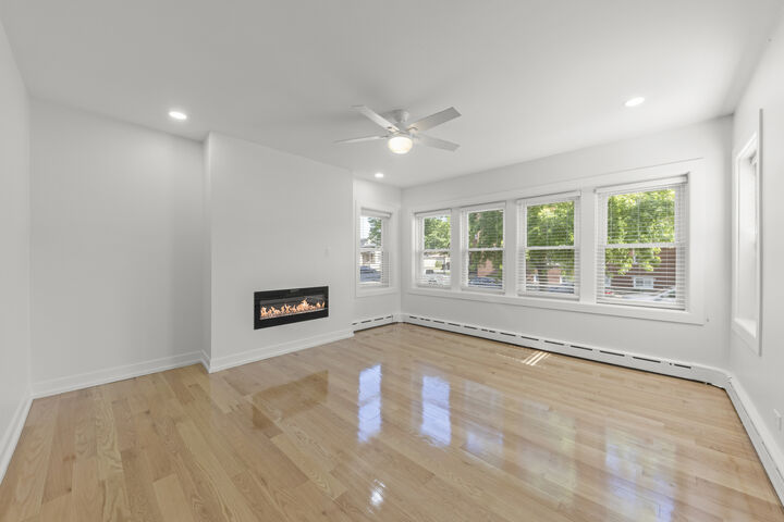 Property Photo: 5359 W Potomac Avenue IL 60651