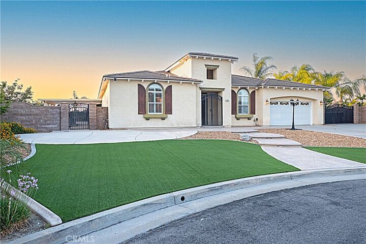 Property Photo:  1253 Viento Court  CA 92508 