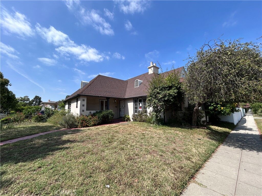Property Photo:  3903 Boyce  CA 90039 