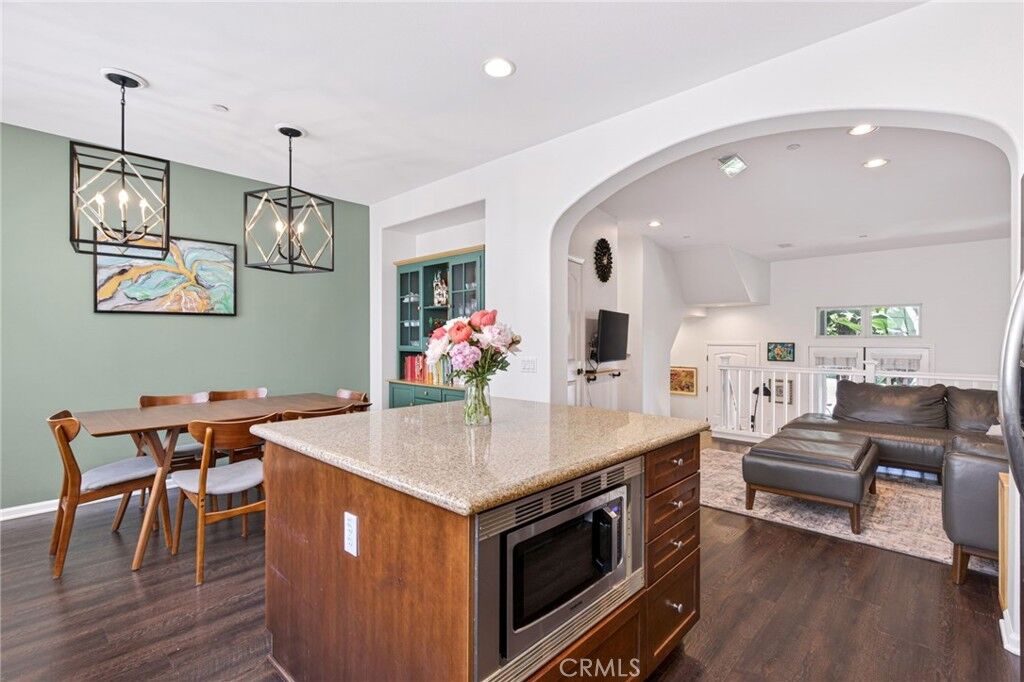 Property Photo:  1750 Grand Avenue 6  CA 90804 