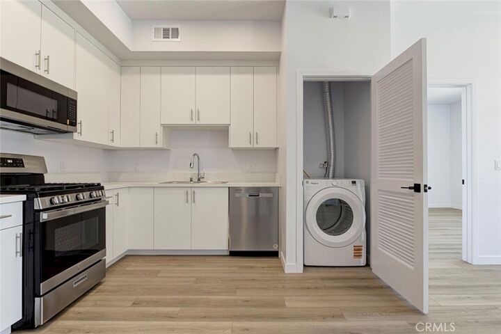 Property Photo:  14810 Delano Street 403  CA 91411 