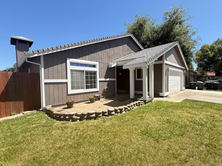 Property Photo: 6645 Posten Way CA 95621