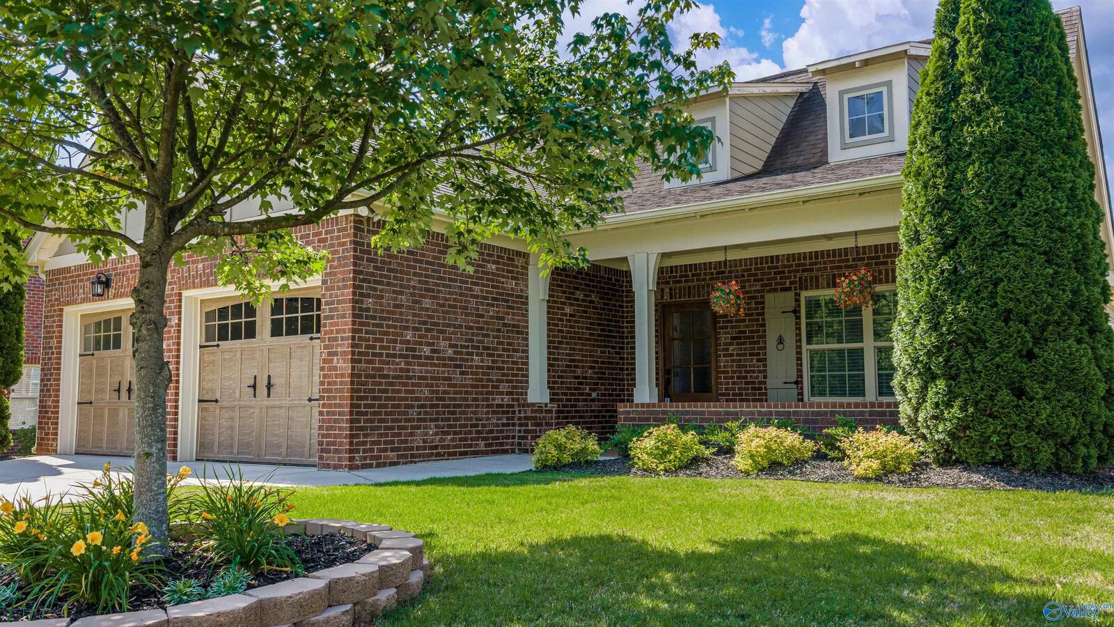 Property Photo:  107 Walking Trail Way  AL 35758 