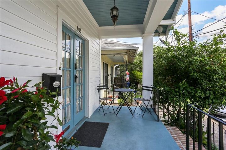 Property Photo:  304 Henry Clay Avenue  LA 70118 