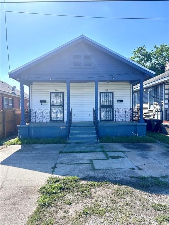 Property Photo: 1008 10 Charbonnet Street LA 70117