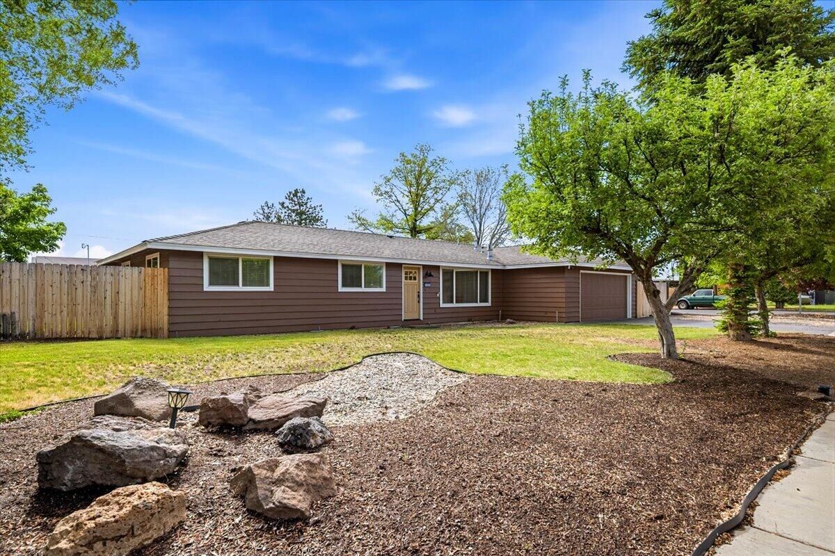Property Photo:  1650 SW 16th Street  OR 97756 