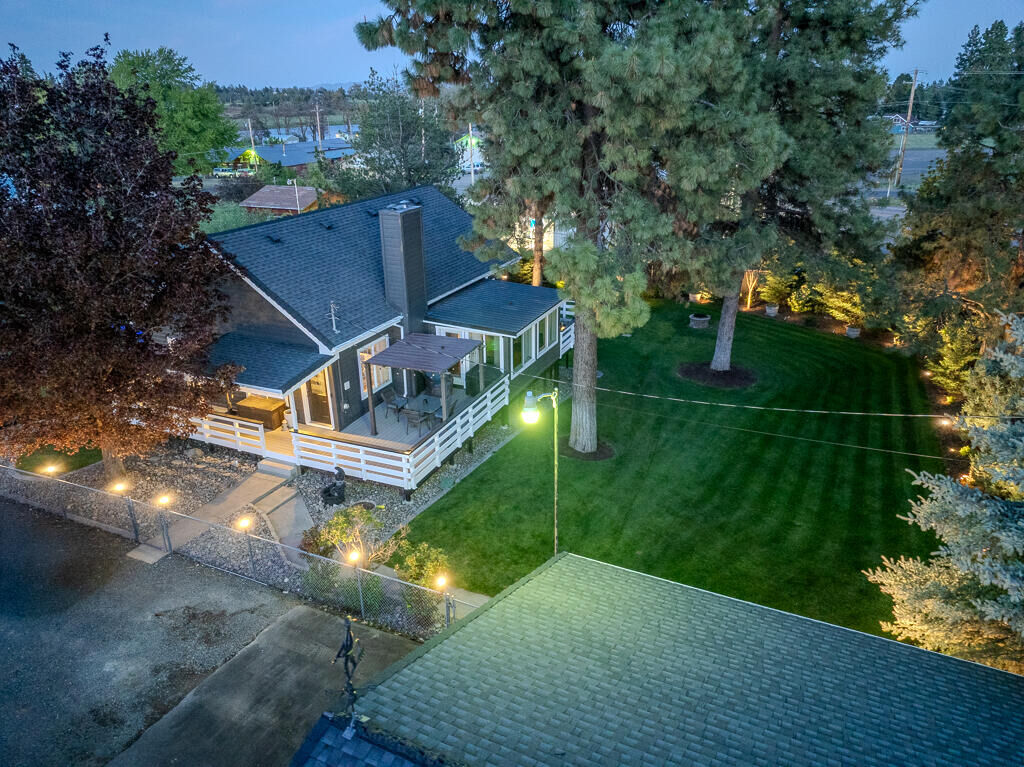 Property Photo:  15466 Fern Avenue  OR 97627 