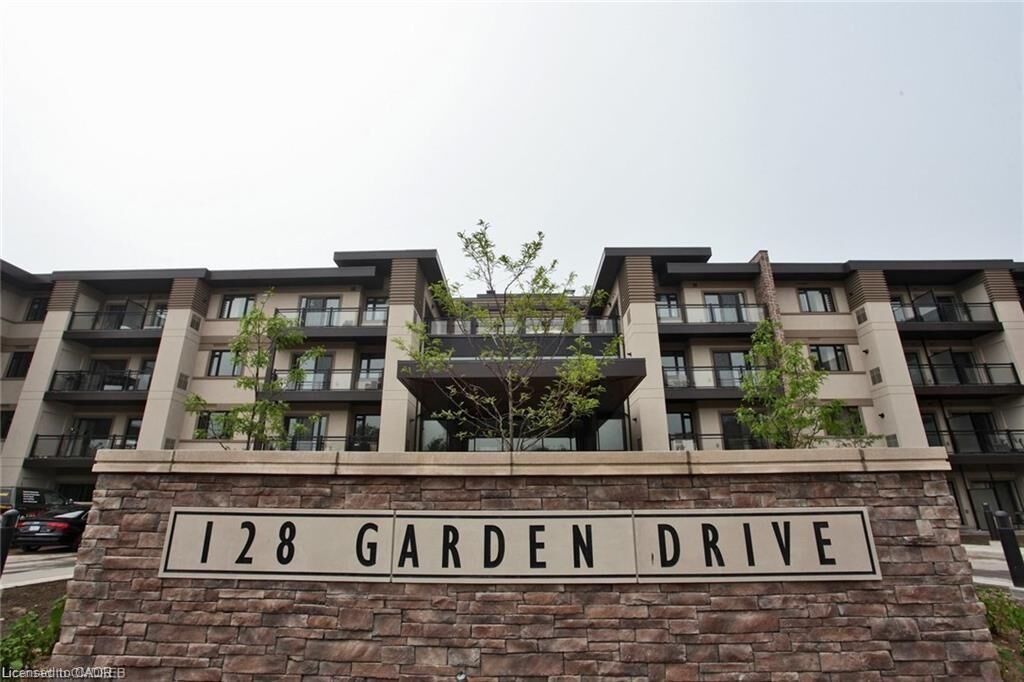 Property Photo:  128 Garden Drive 109  ON L6K 0H7 