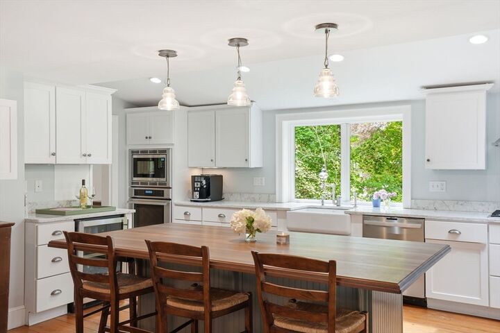 Property Photo: 227-R Main St MA 02043