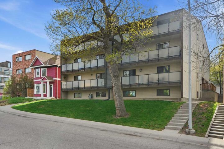Property Photo:  1821 17A Street SW 1  AB T2T 4R7 