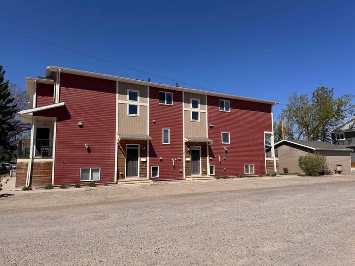 Property Photo: 2931 28 Avenue S AB T1K 6Y4