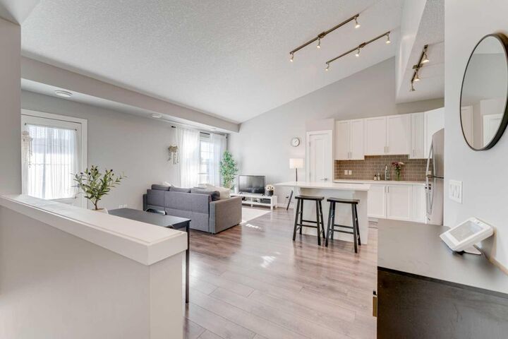 Property Photo:  165 Evanscrest Gardens NW  AB T3P 0S1 