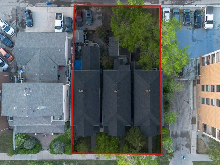 Property Photo: 1316 15 Avenue SW AB T3C 0X7