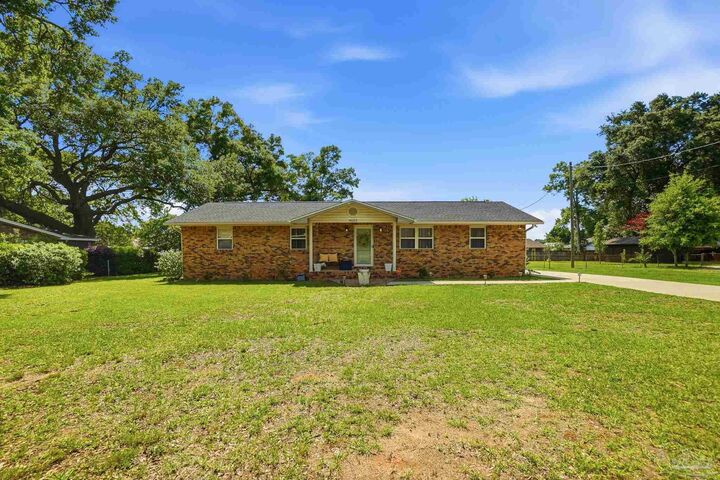Property Photo:  4653 Dean Dr  FL 32571 