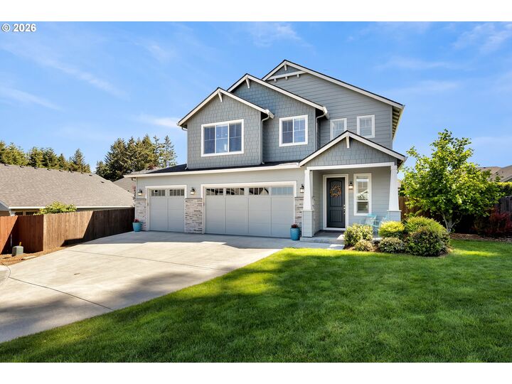 Property Photo:  5807 NE 125th Cir  WA 98686 
