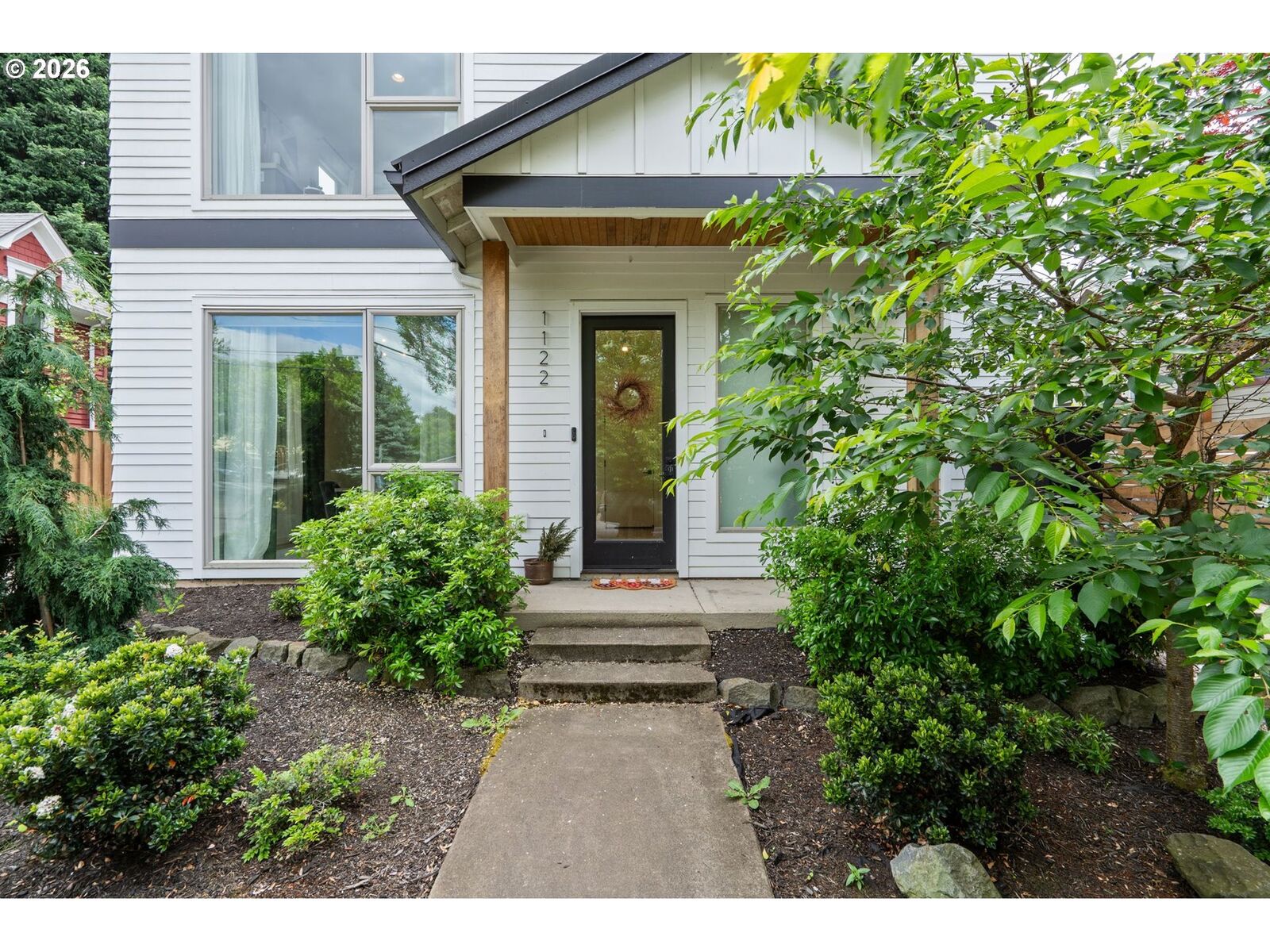Property Photo:  1122 SE Tenino St  OR 97202 