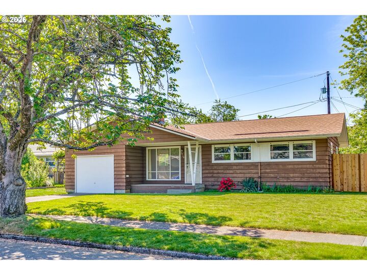 Property Photo: 9734 SE Harrison St OR 97216